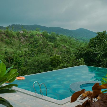 The Sky Imperial Pavoreal Jungle Resort Кумбхалгарх Экстерьер фото